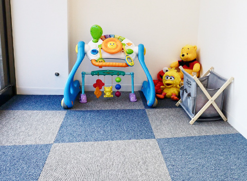 女性スタッフ在籍！ キッズスペースあり！